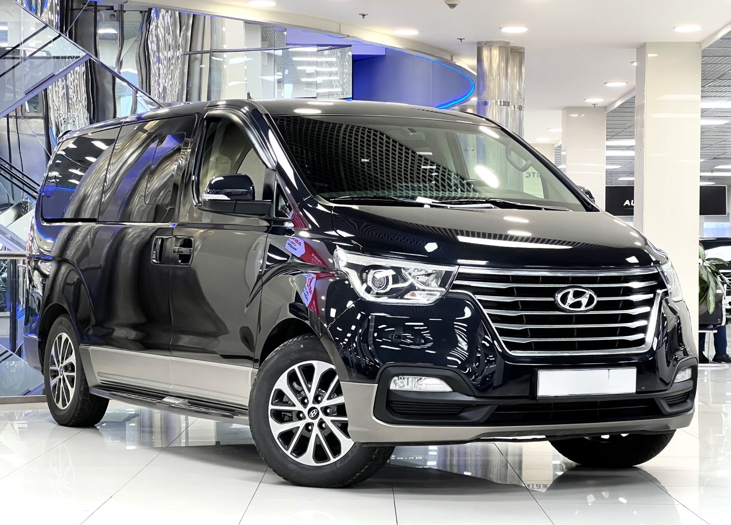 Hyundai Grand Stafex